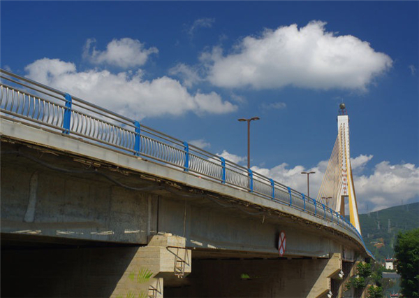 普陀304不锈钢桥梁护栏：安全、耐用与美观的完美结合